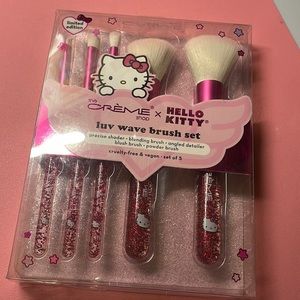The Crème Shop X Hello Kitty luv wave brush set